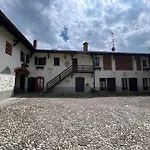 Borgo Del 1700 Le Scuderie - Bilocale Апартаменты Travedona